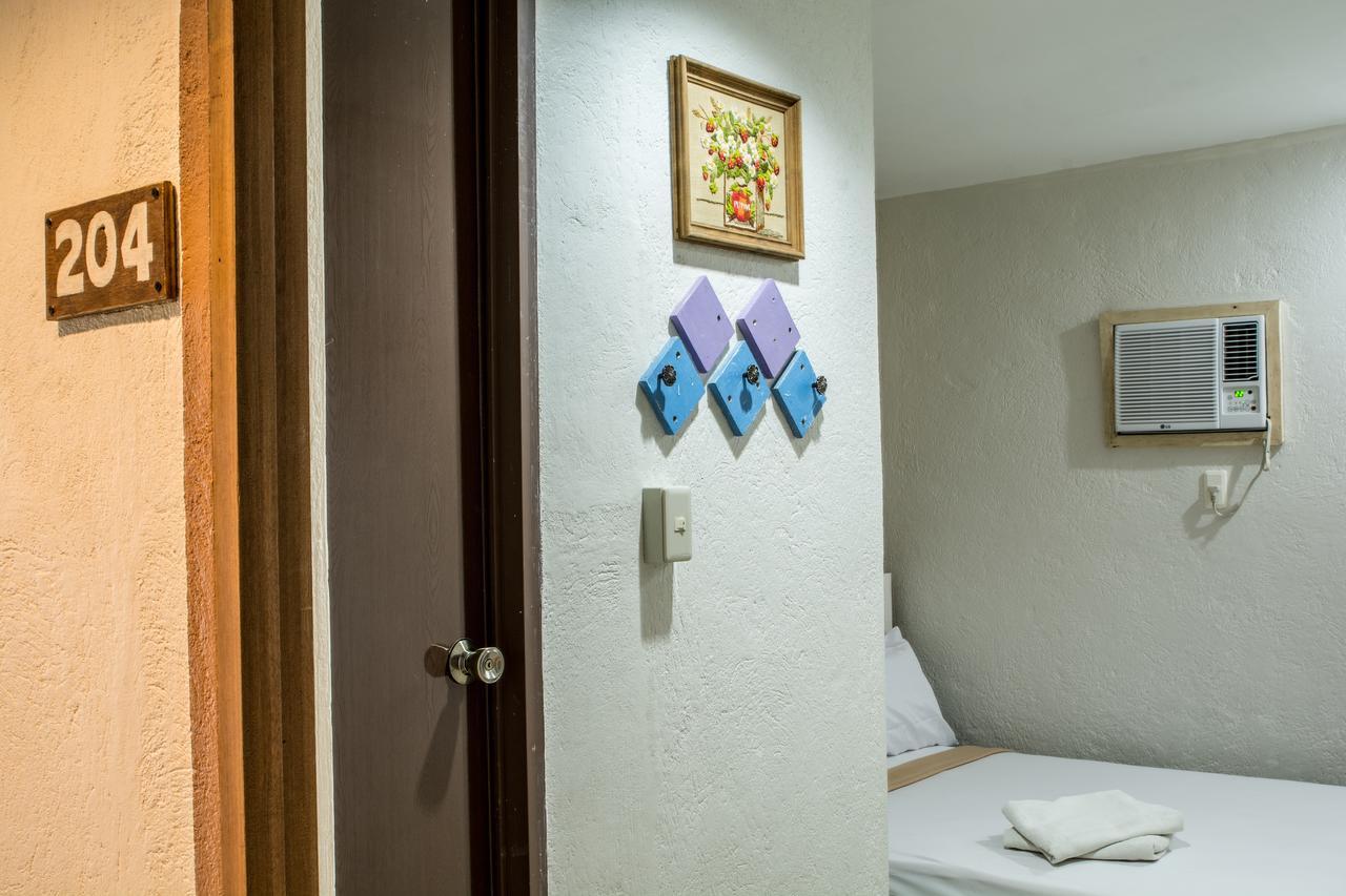 Hotel Avenija Olongapo City Exteriör bild